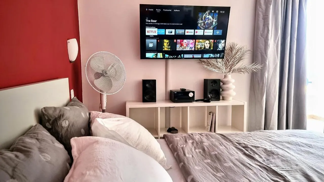 אדחה Stunning Studio With A Sea View And Pool, Paraiso Del Sur 1309 ספרד