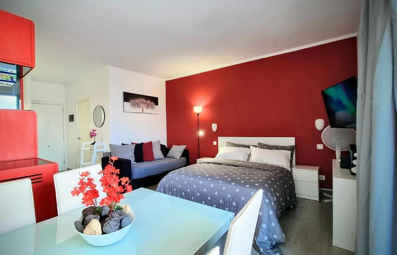 אדחה Stunning Studio With A Sea View And Pool, Paraiso Del Sur 1309